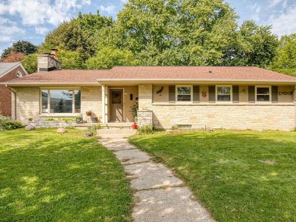 684 S 6th Ave, West Bend, WI 53095