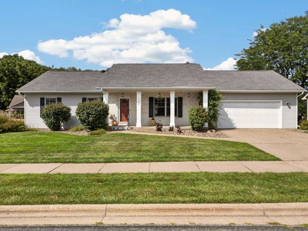1907 Evenson Dr, Onalaska, WI 54650