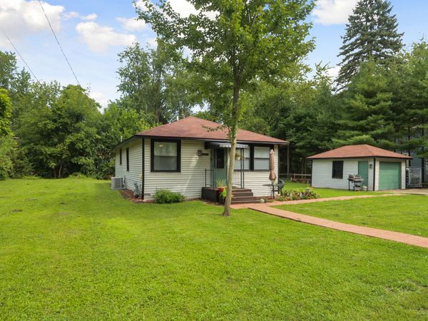 W924 Primrose Rd, Bloomfield, WI 53128