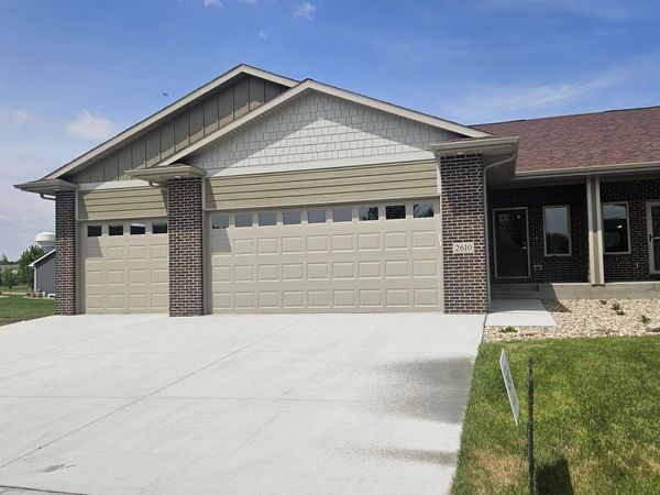 2610 E Whisper Trl, Sioux Falls, SD 57108