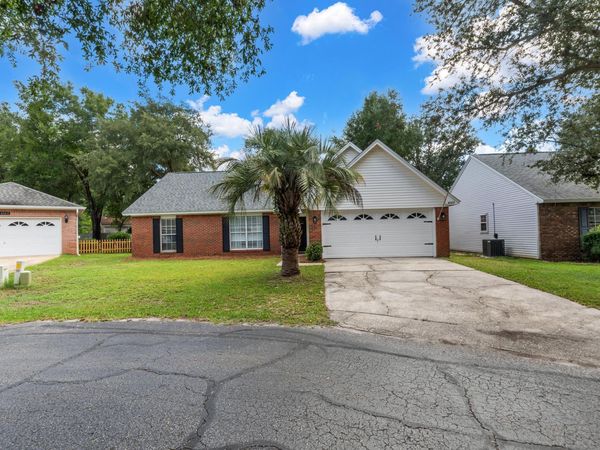 4562 Parkwood Court, Niceville, FL 32578