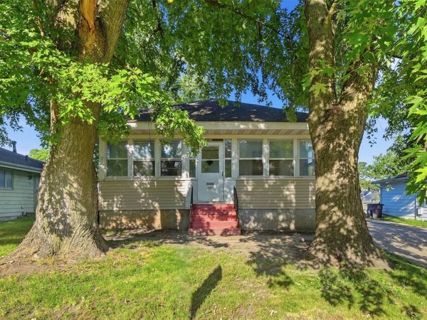 3930 9th Street , Des Moines, IA 50313