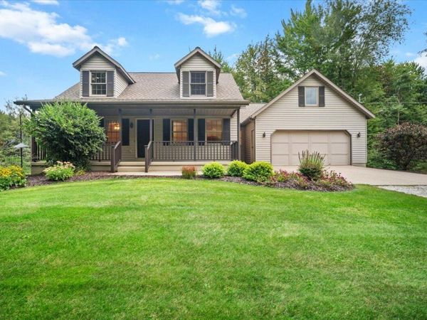 9680 96th Avenue, Allendale, MI 49401