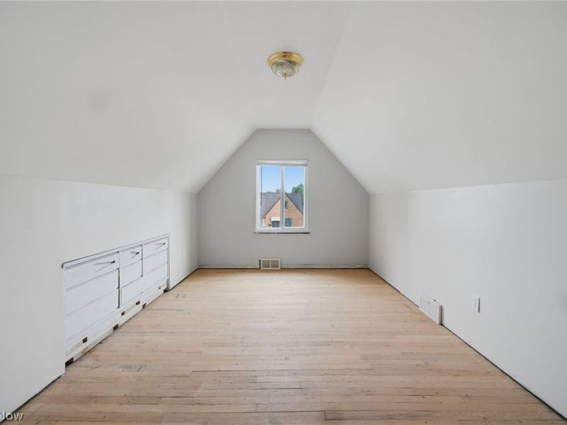 13917 Emery Avenue, Cleveland, OH 44135 Photo 17