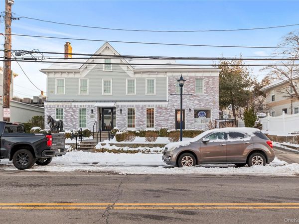 71 W Main Street , Unit 2A, Oyster Bay, NY 11771