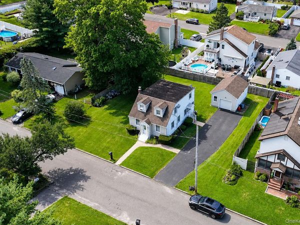 120 Aspen Road , Kings Park, NY 11754