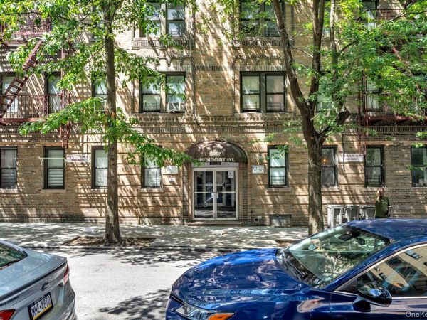 1015 Summit Avenue, Unit 1D, Bronx, NY 10452