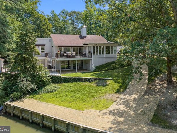 30 GOLF LANE , WEEMS, VA 22576