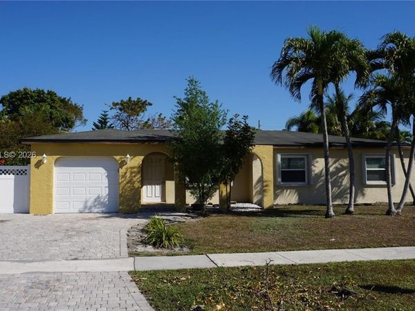 4857 Alfresco St , Boca Raton, FL 33428