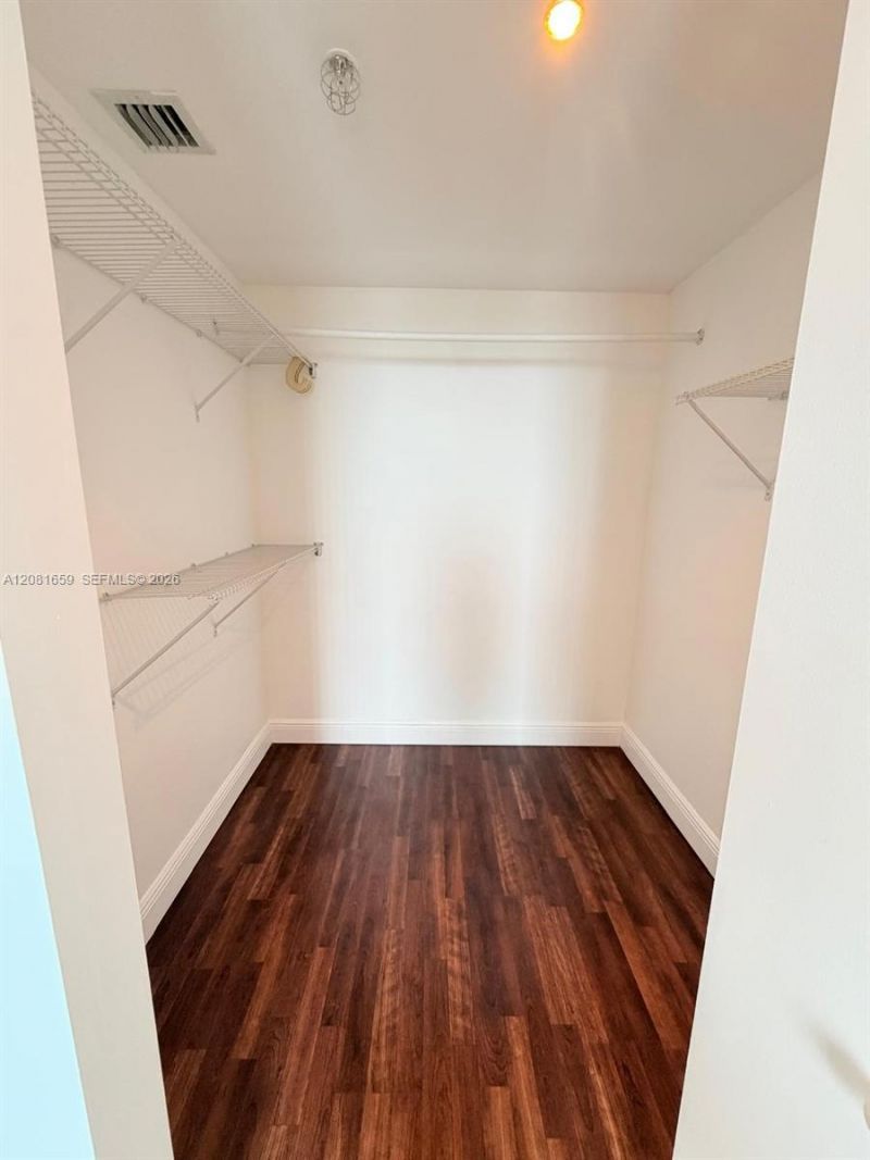 185 SW 7th St, Unit 2600, Miami, FL 33130 Photo