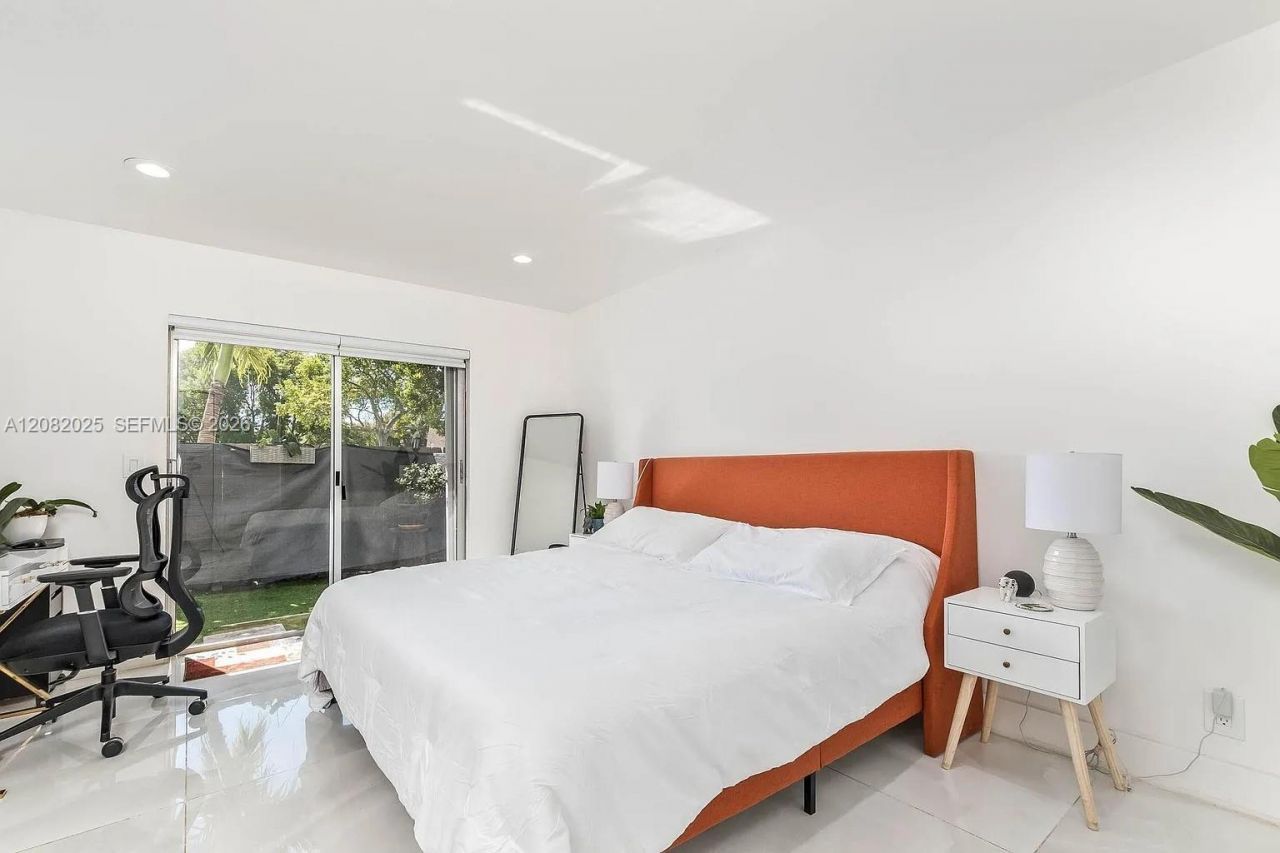 518 Woodgate Cir , Unit E, Sunrise, FL 33326 Photo