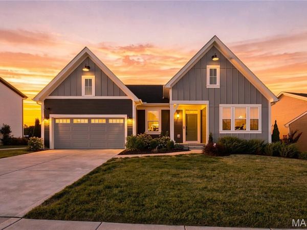 221 Kerry Downs Drive, Dardenne Prairie, MO 63368