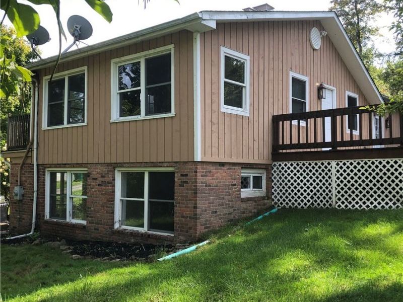 12104 Crampton Drive, Burton, OH 44021 Photo 3