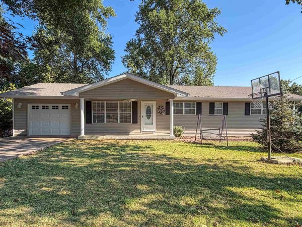 717 South Street, Flippin, AR 72634
