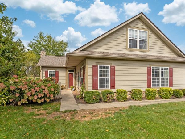 183 Reddington Village Lane , Newark, OH 43055