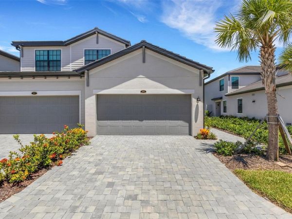 5624 SUMMIT POINTE CIRCLE , Unit 104, BRADENTON, FL 34210