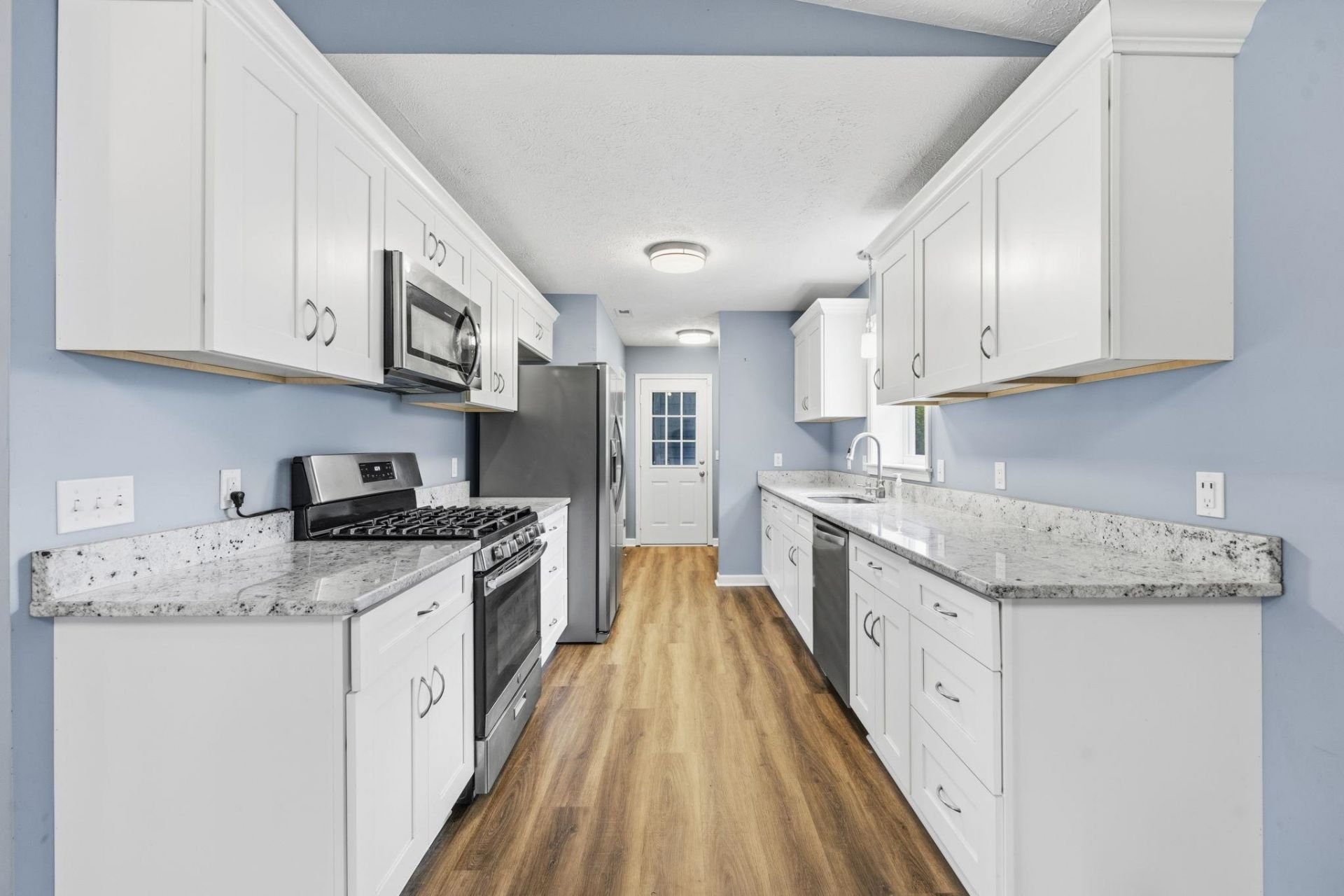 609 Six Lakes Dr.  Photo 12