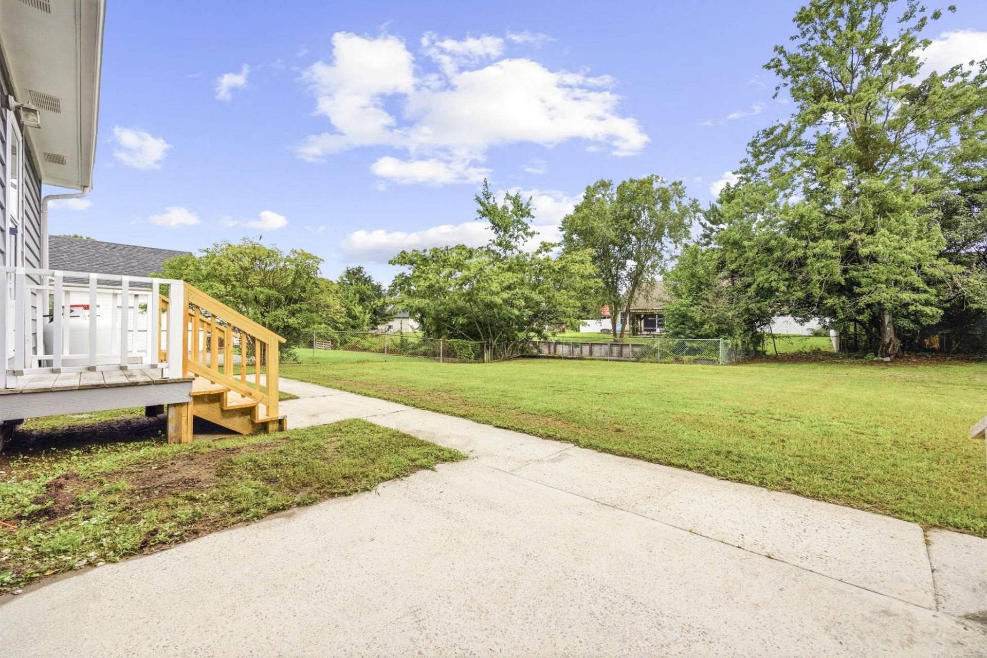 609 Six Lakes Dr.  Photo 36
