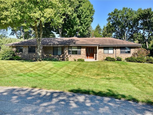 280 Wendy Lane, Bloomfield Township, Mi 48302