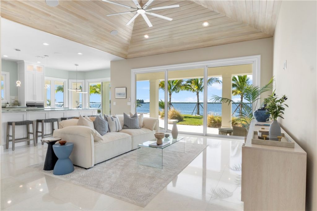 526 Point Lane, Vero Beach, FL 32963 Photo