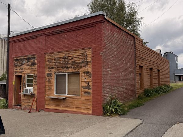 108 W 5th St, Rosalia, WA 99170