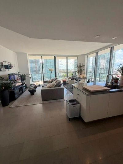68 SE 6th St, Unit 1912, Miami, FL 33131 Photo