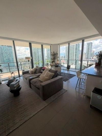 68 SE 6th St, Unit 1912, Miami, FL 33131 Photo