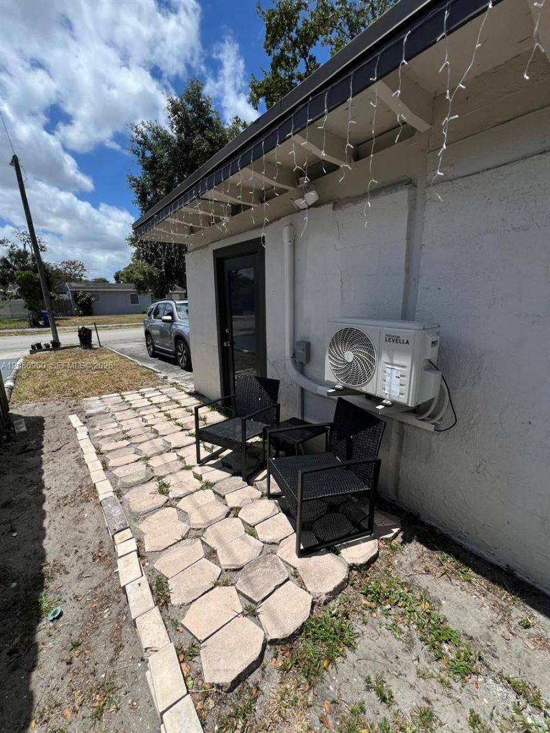 1421 N 68th Ter, Hollywood, FL 33024 Photo