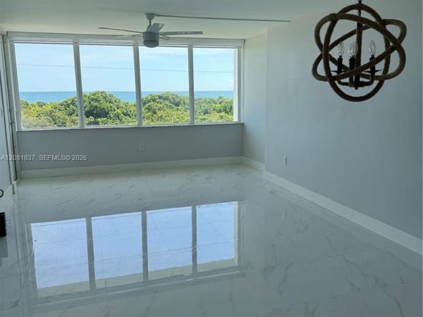 8233 Harding Ave, Unit 707, Miami Beach, FL 33141