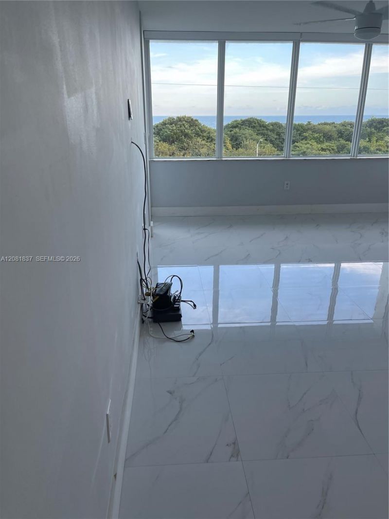 8233 Harding Ave, Unit 707, Miami Beach, FL 33141 Photo
