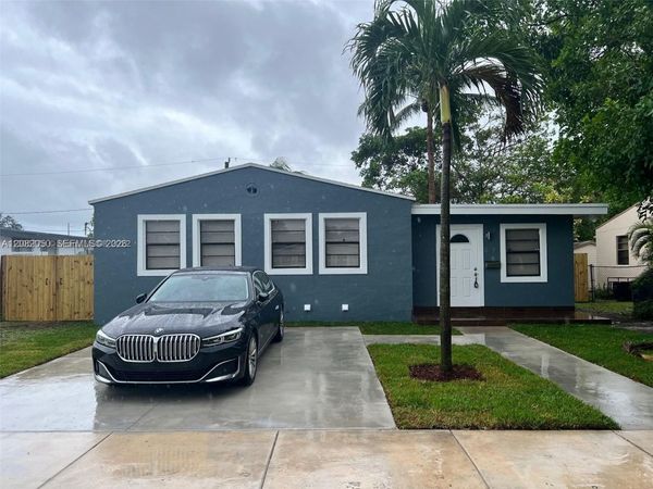 2130 Funston St , Hollywood, FL 33020