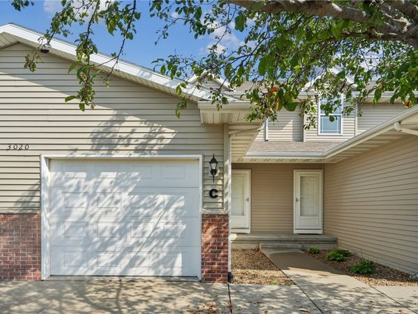 3020 Samuel Court SW, Unit C, Cedar Rapids, IA 52404