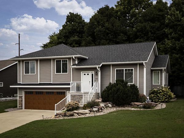 304 Tanager Road, Mankato, MN 56001