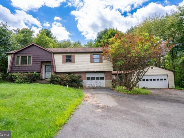 238 OLD MILL ROAD, MACUNGIE, PA 18062