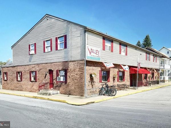 1 CHERRY STREET , SEVEN VALLEYS, PA 17360