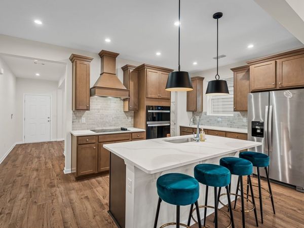 1016 Lionheart Dr, Hermitage, TN 37076