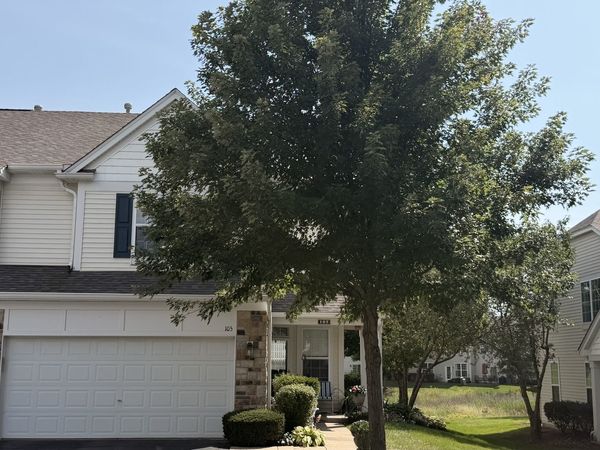 105 Grandview Court , Volo, IL 60020