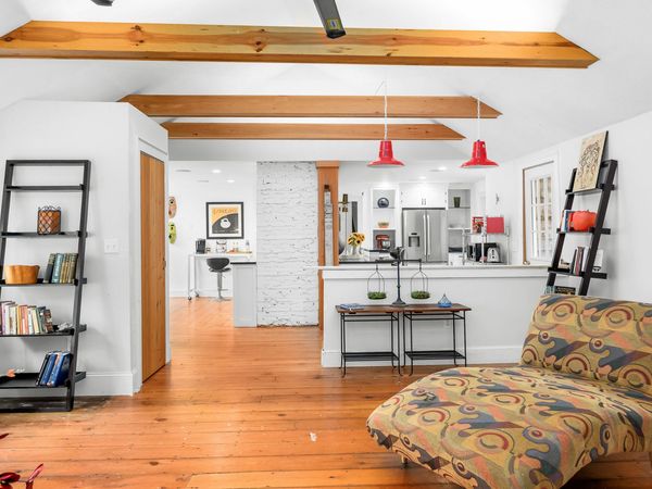 204 Waquoit Highway , East Falmouth, MA 02536