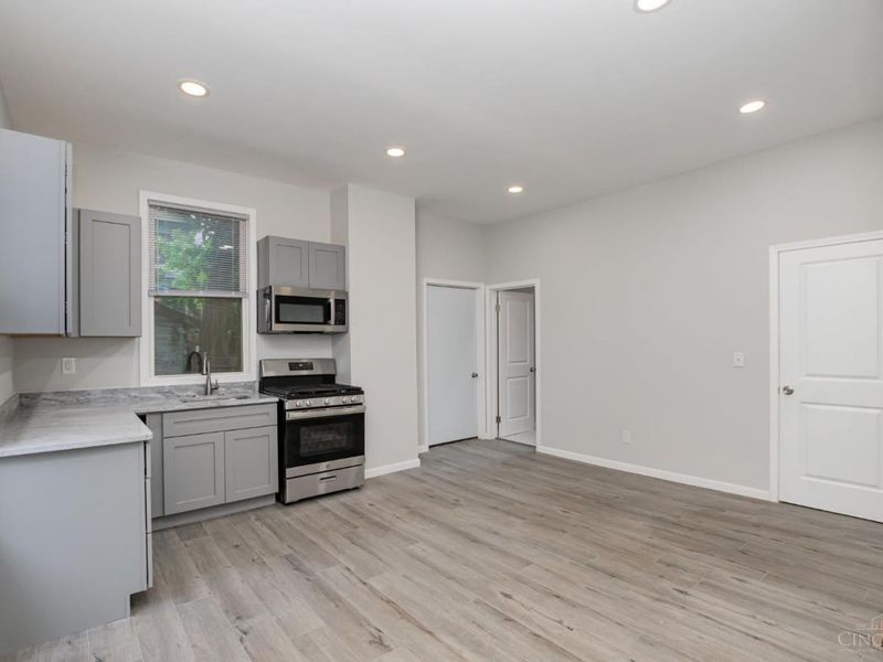 2213 Highland Avenue, Cincinnati, OH 45219 Photo 11