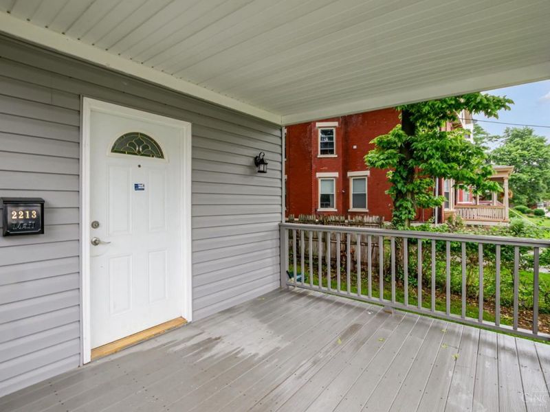 2213 Highland Avenue, Cincinnati, OH 45219 Photo 2