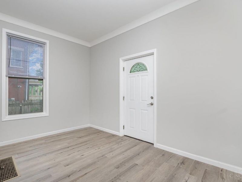 2213 Highland Avenue, Cincinnati, OH 45219 Photo 4