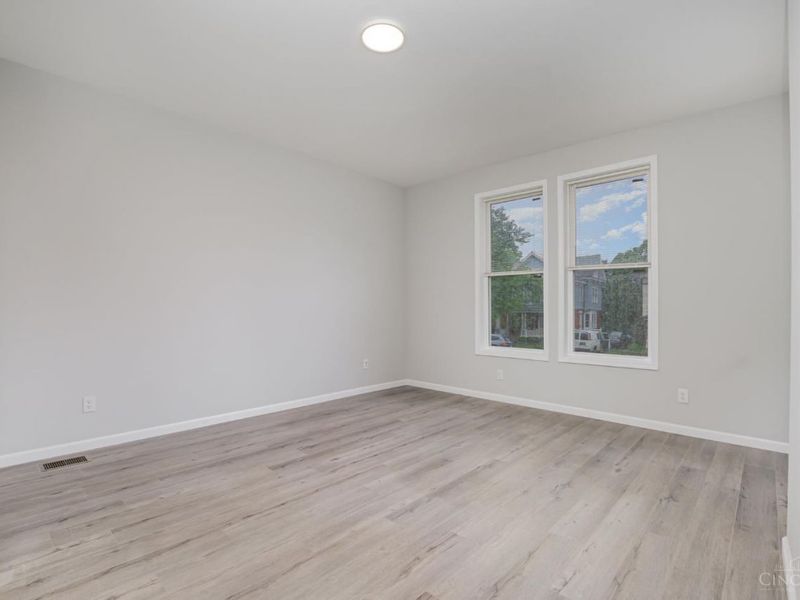2213 Highland Avenue, Cincinnati, OH 45219 Photo 8