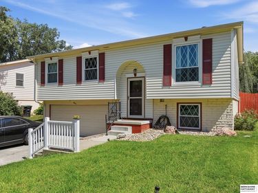 6837 N 65th Street, Omaha, NE 68152