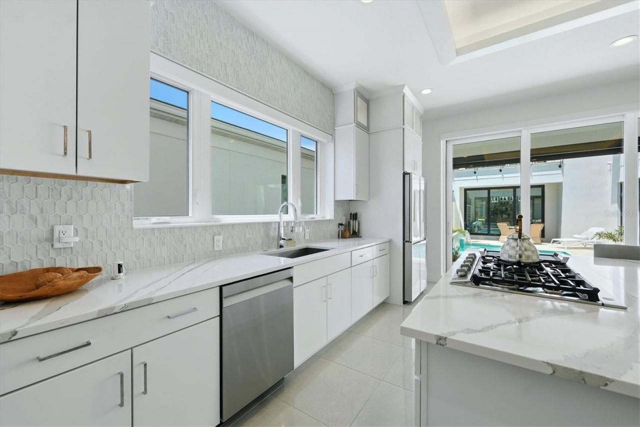 5935 Redbay Boulevard, Bradenton, FL 34210 Photo
