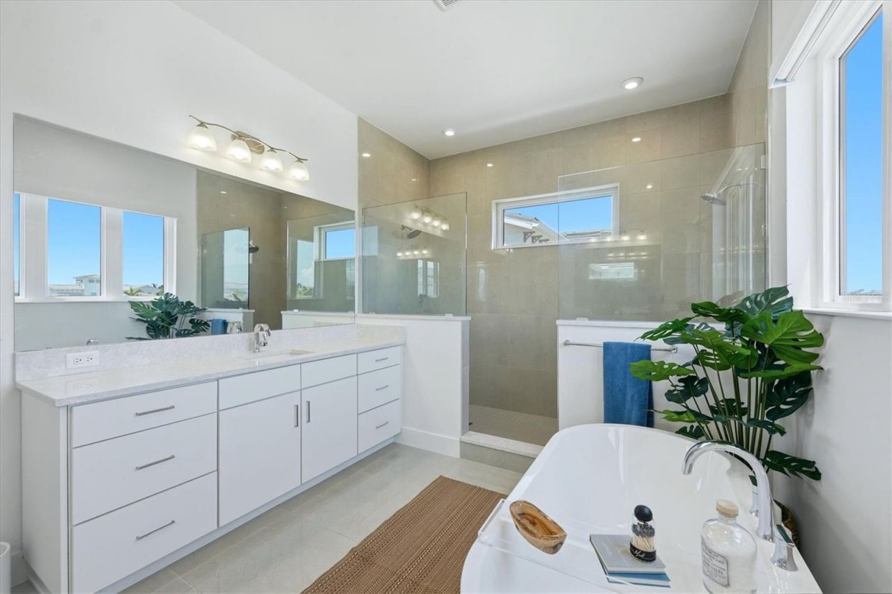 5935 Redbay Boulevard, Bradenton, FL 34210 Photo