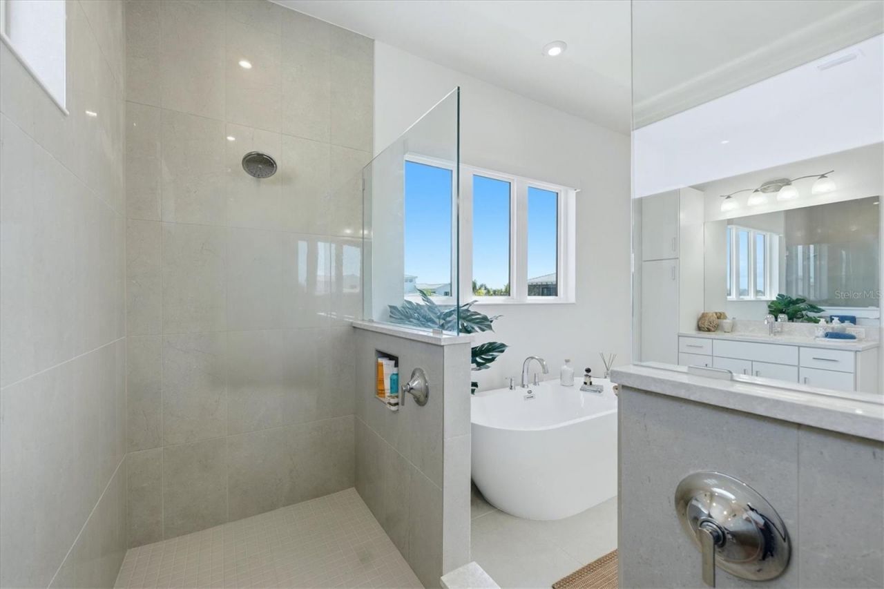 5935 Redbay Boulevard, Bradenton, FL 34210 Photo