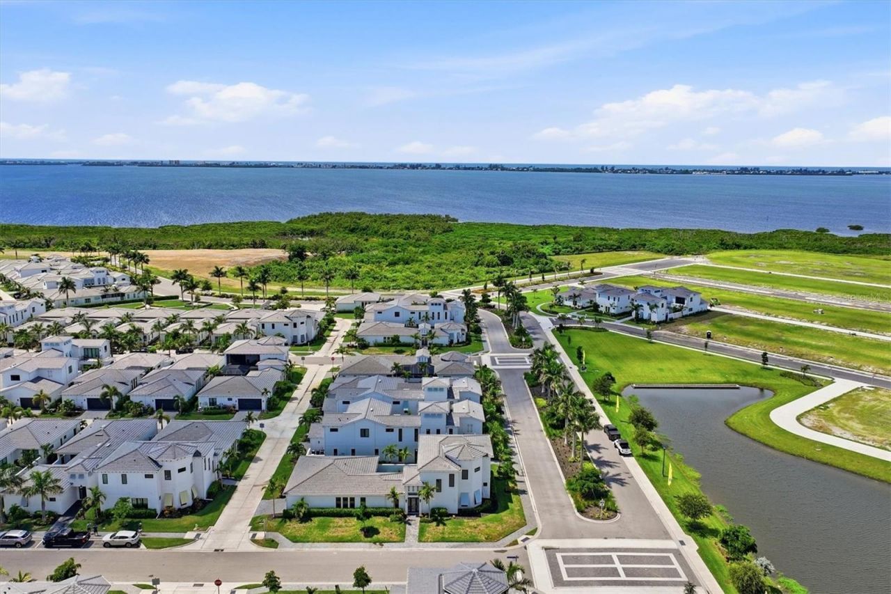 5935 Redbay Boulevard, Bradenton, FL 34210 Photo