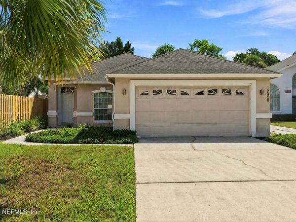 1668 LINKSIDE Court N, Atlantic Beach, FL 32233