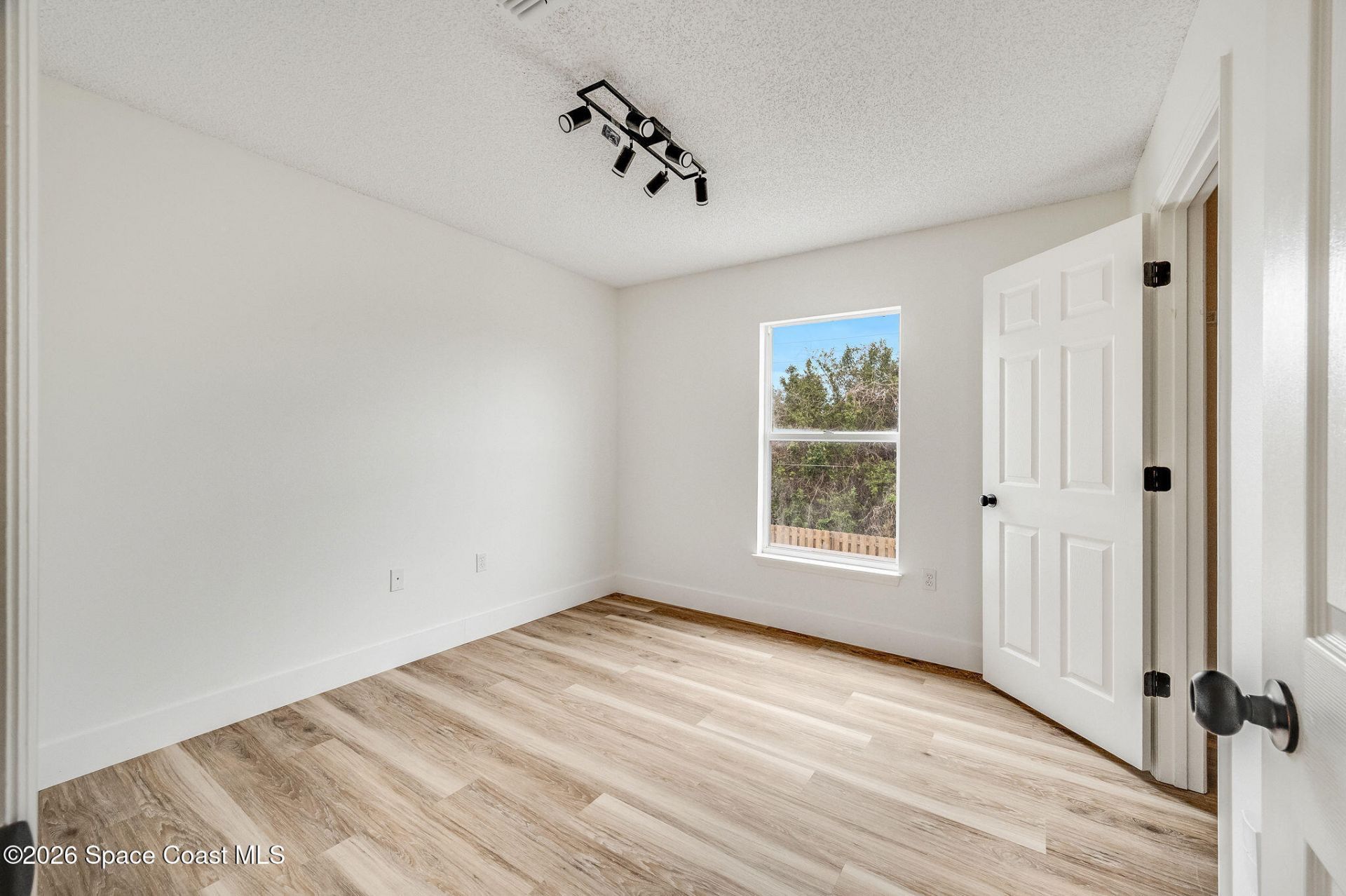 2250 Spring Creek Circle Ne, Palm Bay, FL 32905 Photo