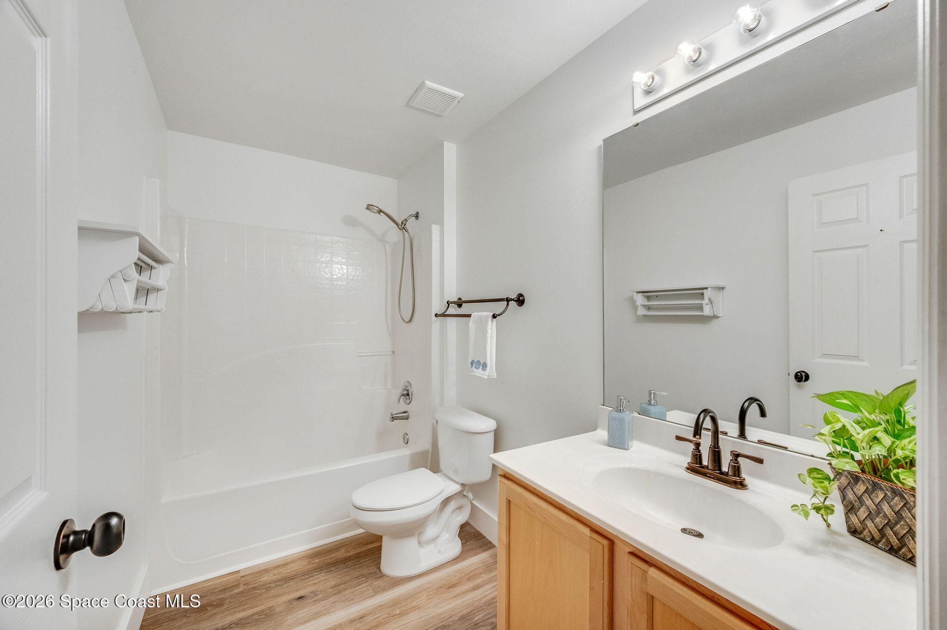 2250 Spring Creek Circle Ne, Palm Bay, FL 32905 Photo